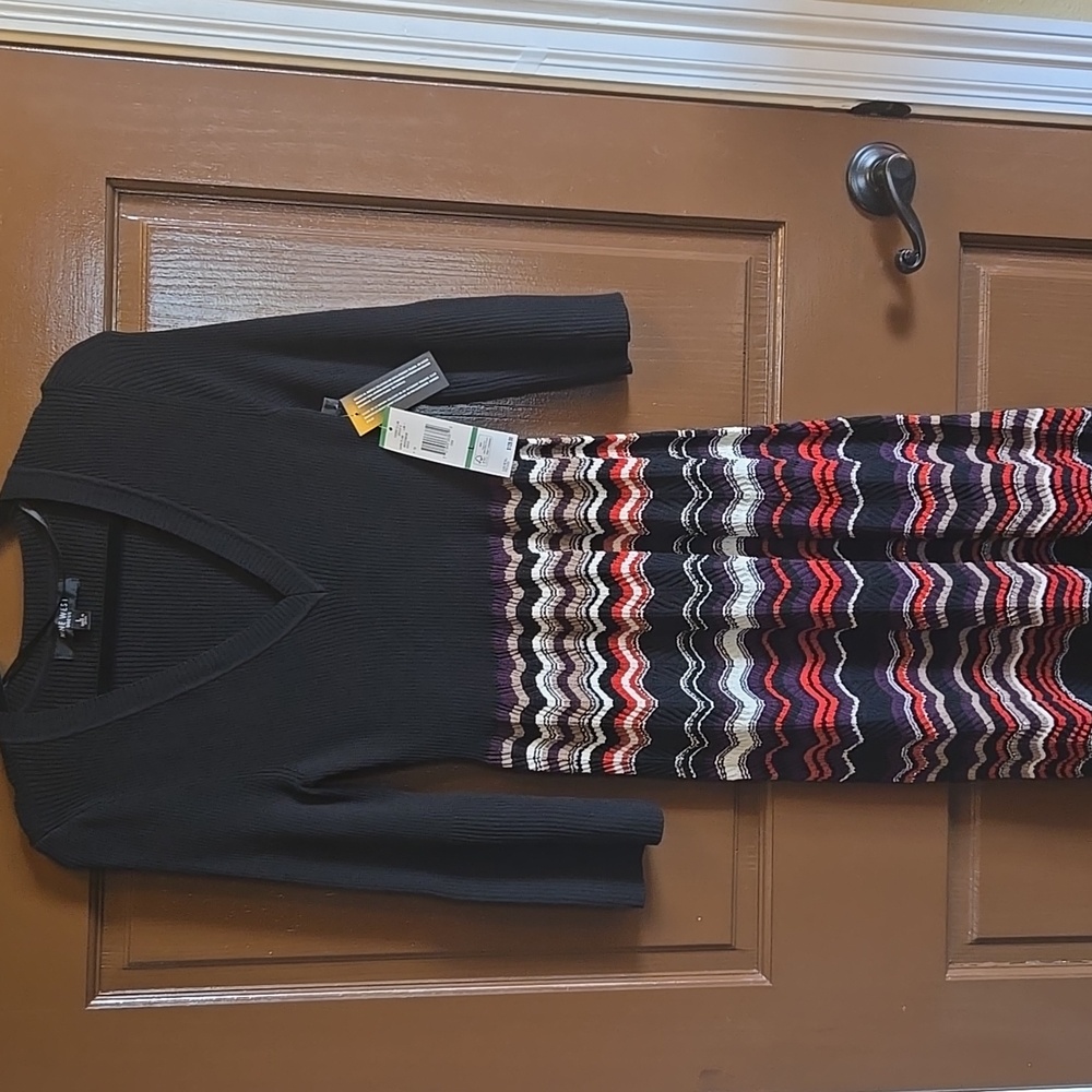 Nine West-Blk V neck sweater dress with multi A line skirt Sz S/M NWT.